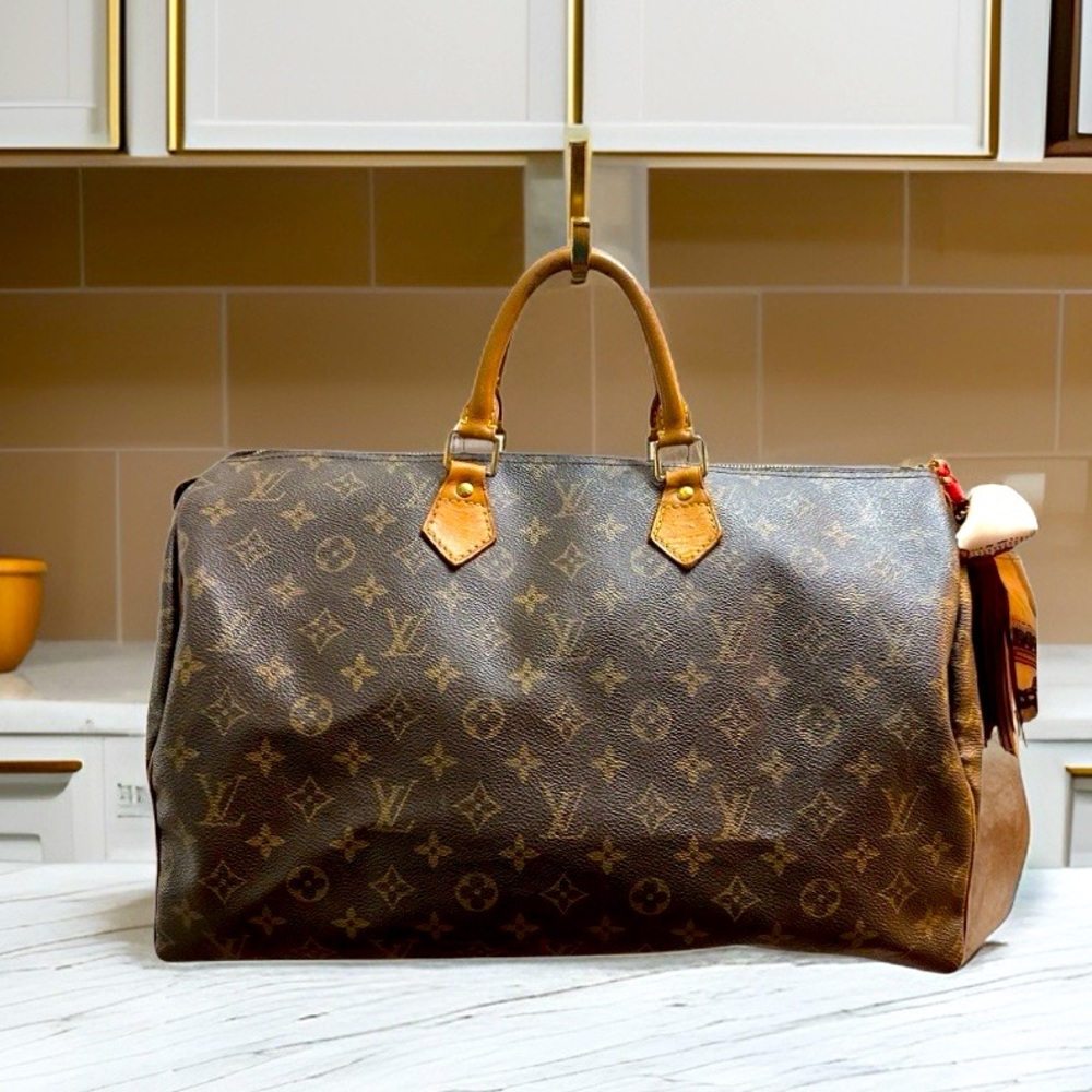Louis Vuitton Speedy 35.